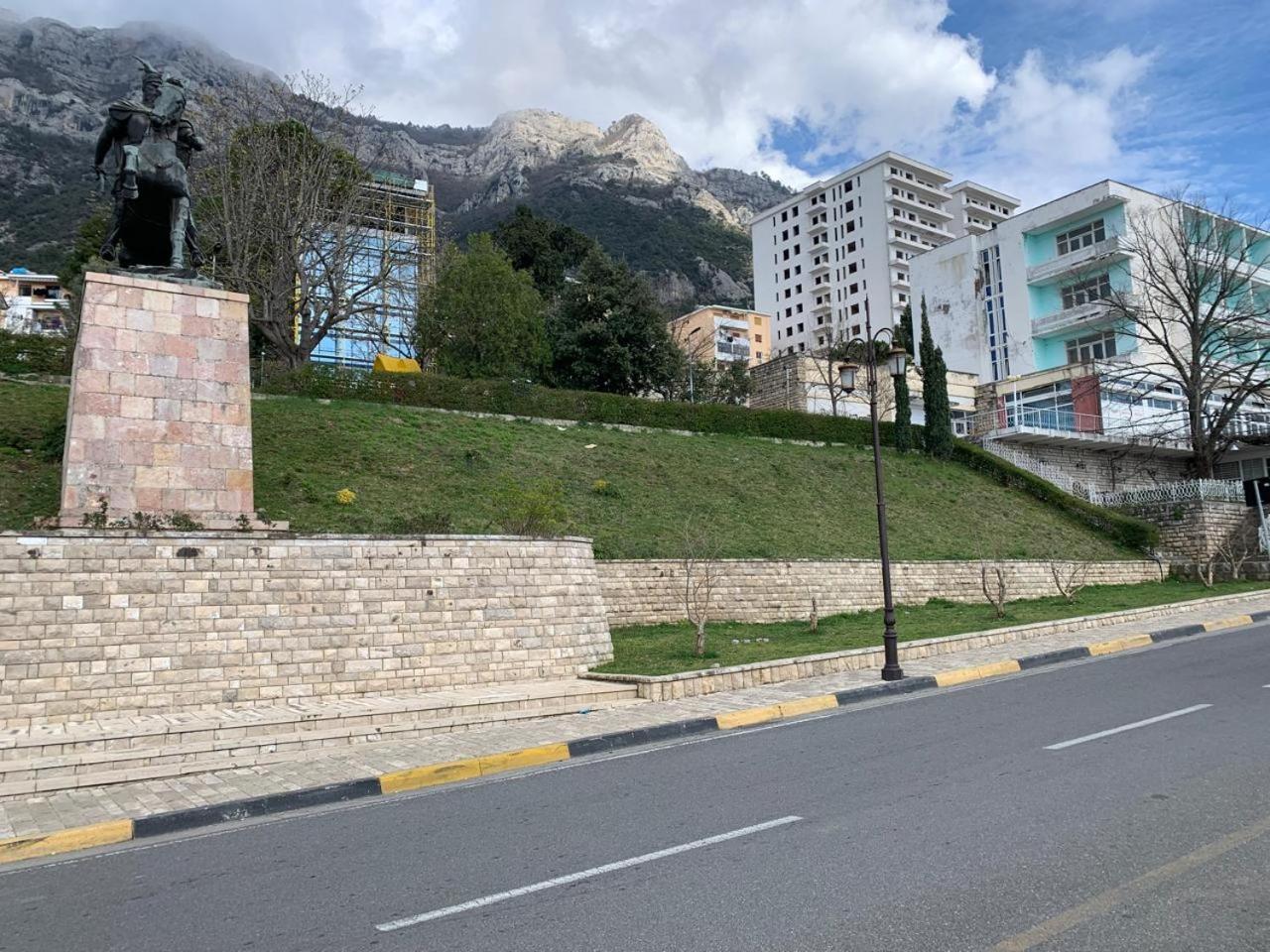 Kruja Shared Apartment ภายนอก รูปภาพ
